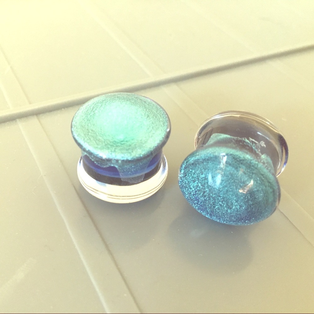 5/8” Pyrex plugs